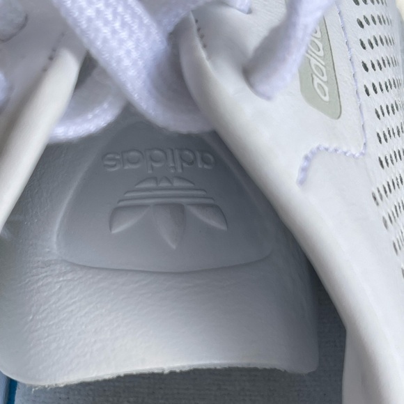 Adidas Falcon size US 8.5 white perforated leather DB3357 men’s - Picture 5 of 9